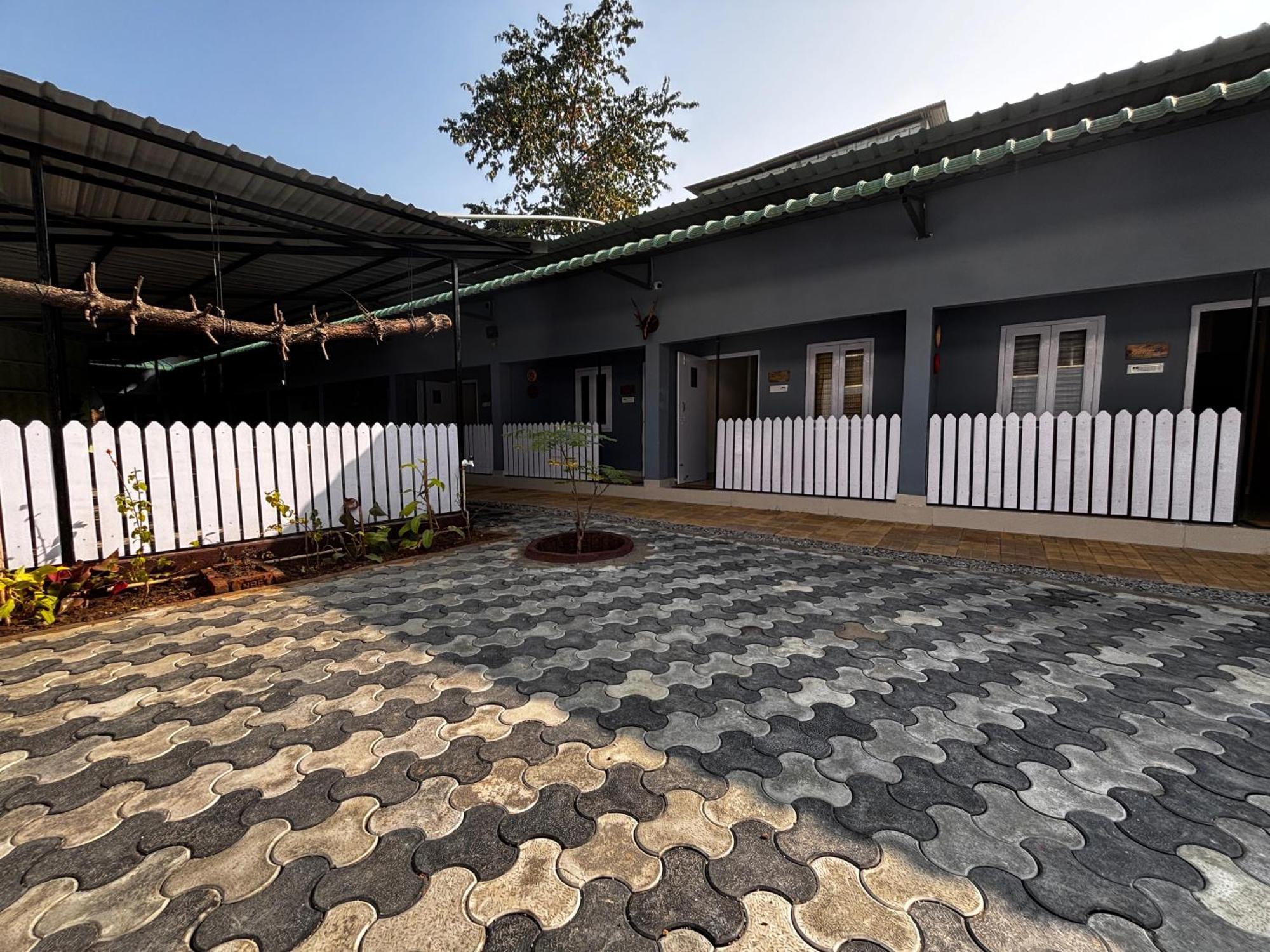 The Gulmohar Inn 古瓦哈提 外观 照片